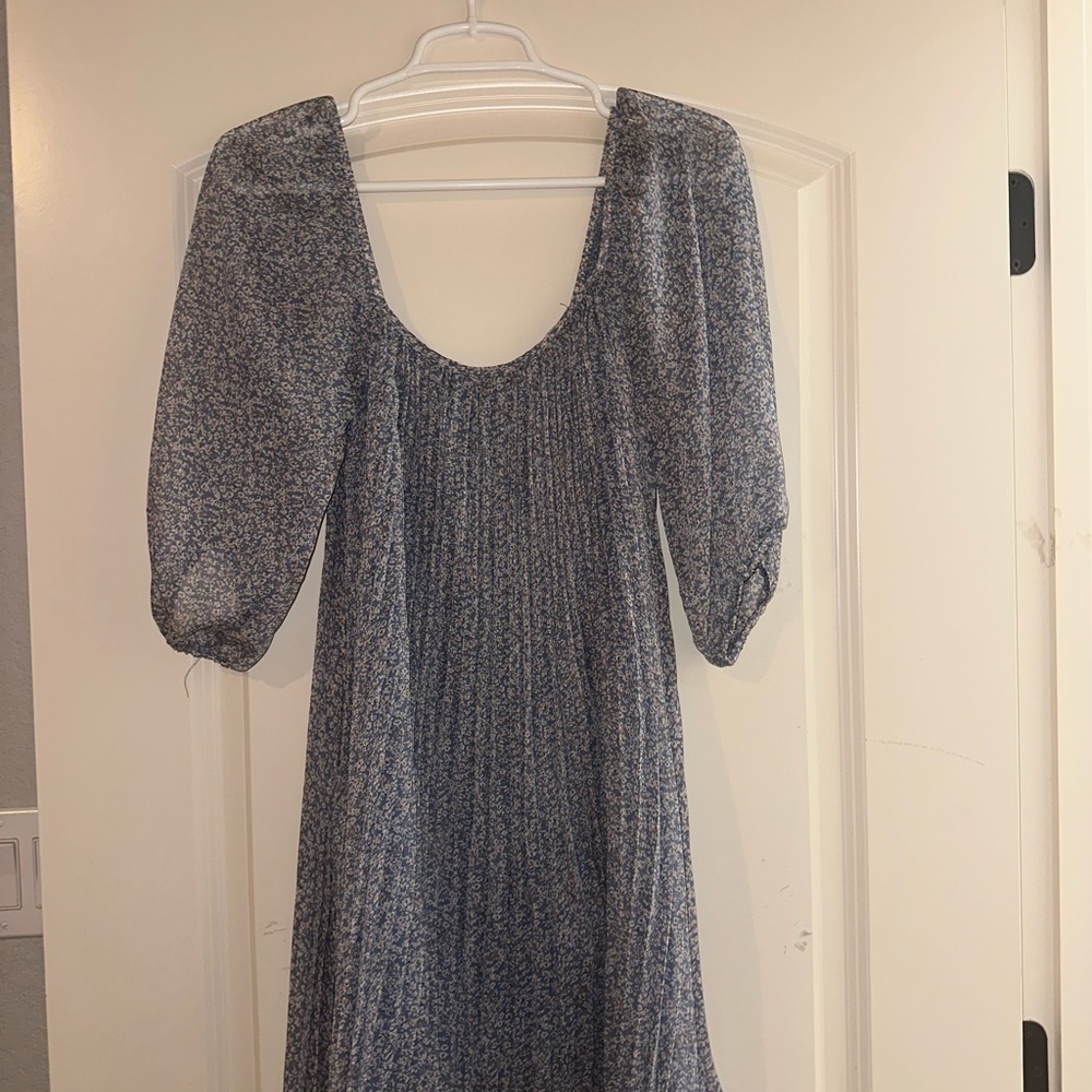 Lulus floral dress size M!